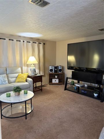 11144 101ST WAY 143, Largo, FL 33773