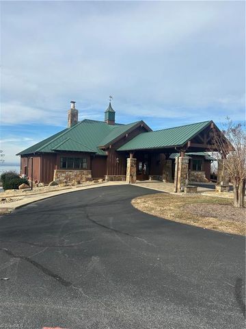 1527 Sierra Trace Road, Denton, NC 27239