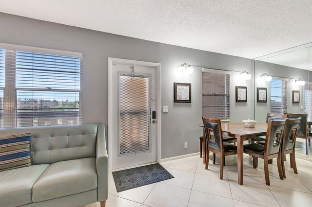 4049 Wolverton C, Boca Raton, FL 33434