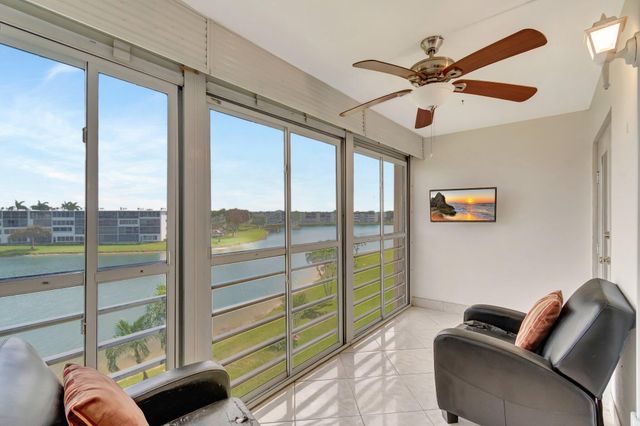 4049 Wolverton C, Boca Raton, FL 33434