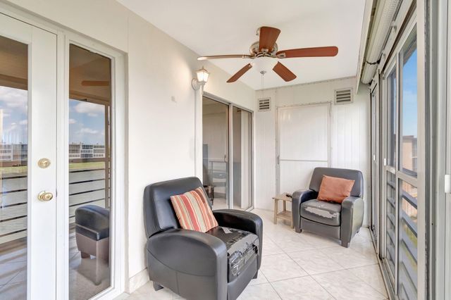 4049 Wolverton C, Boca Raton, FL 33434