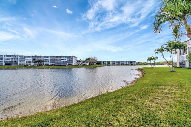 4049 Wolverton C, Boca Raton, FL 33434