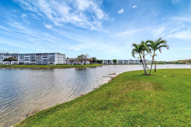 4049 Wolverton C, Boca Raton, FL 33434