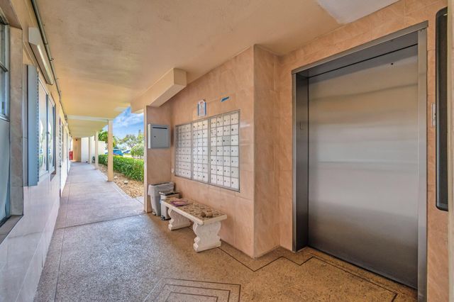 4049 Wolverton C, Boca Raton, FL 33434