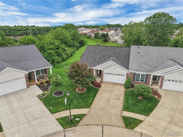 449 Prevot Avenue, St Charles, MO 63303