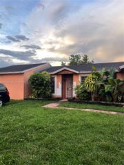 19391 NW 57th Ct, Hialeah, FL 33015