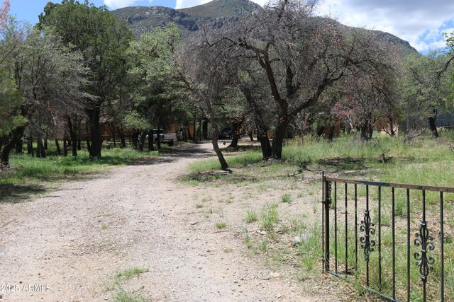 102 E RAMSEY CANYON Road, Hereford, AZ 85615