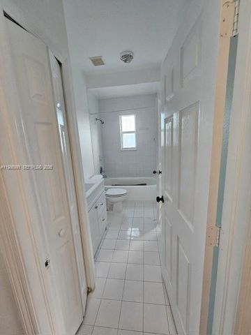 11151 SW 241st St, Homestead, FL 33032