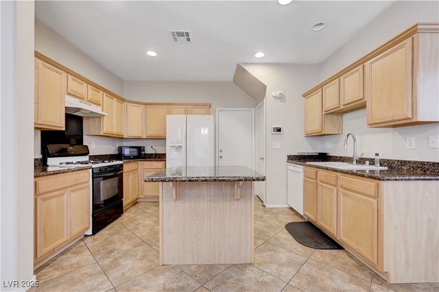 5090 Silent Valley Avenue, Las Vegas, NV 89139