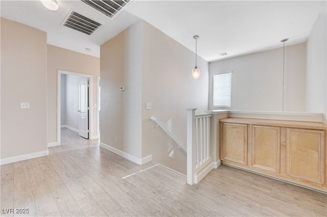 5090 Silent Valley Avenue, Las Vegas, NV 89139