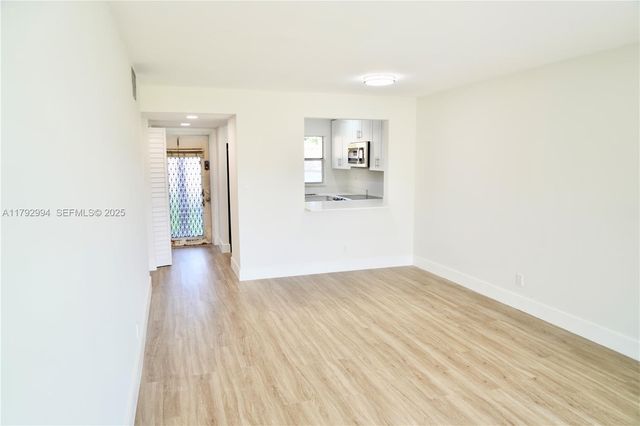 9041 Sunrise Lakes Boulevard 110, Sunrise, FL 33322