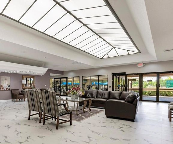 9041 Sunrise Lakes Boulevard 110, Sunrise, FL 33322