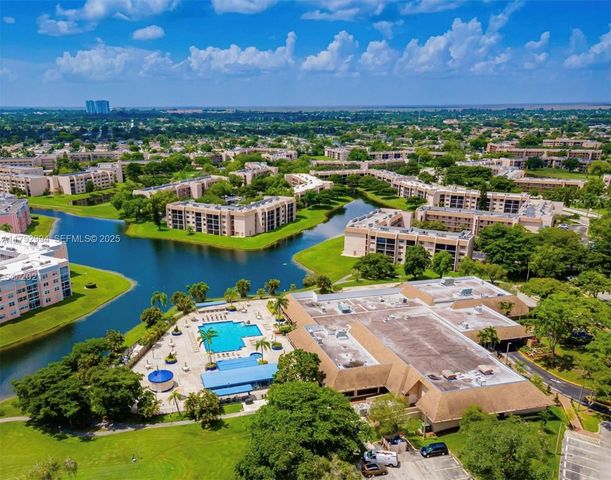 9041 Sunrise Lakes Boulevard 110, Sunrise, FL 33322