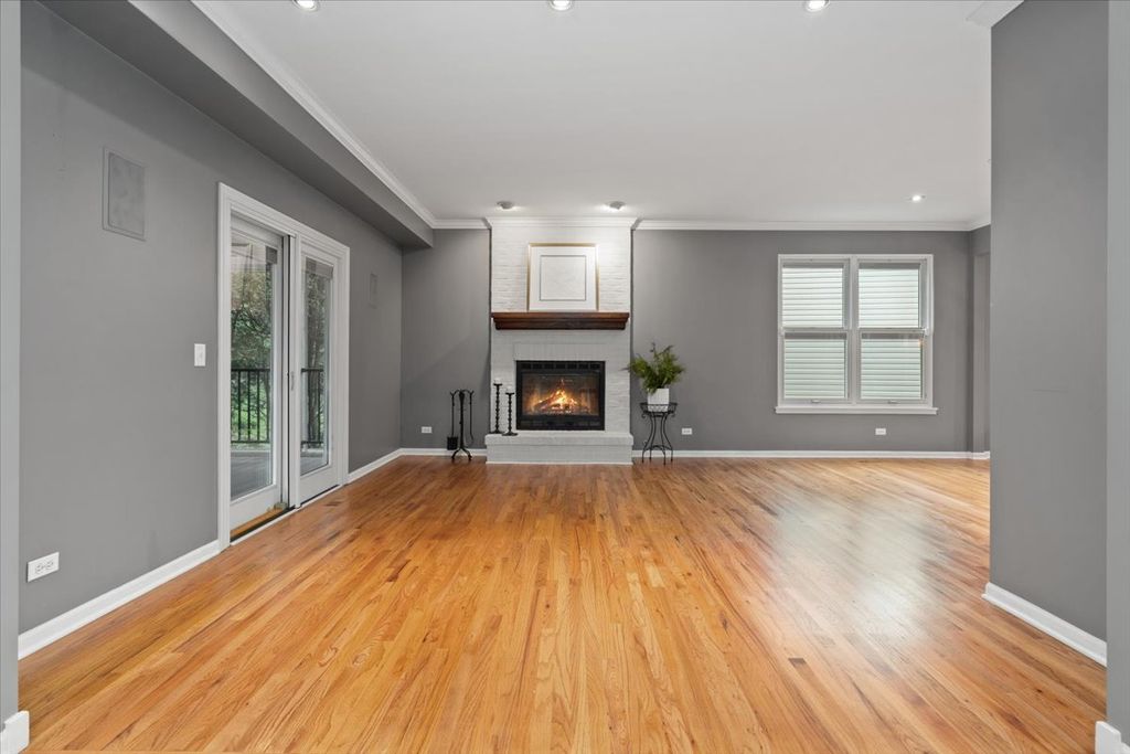 Image 13 of property listing at 3705 Provence Drive, St. Charles, IL 60175