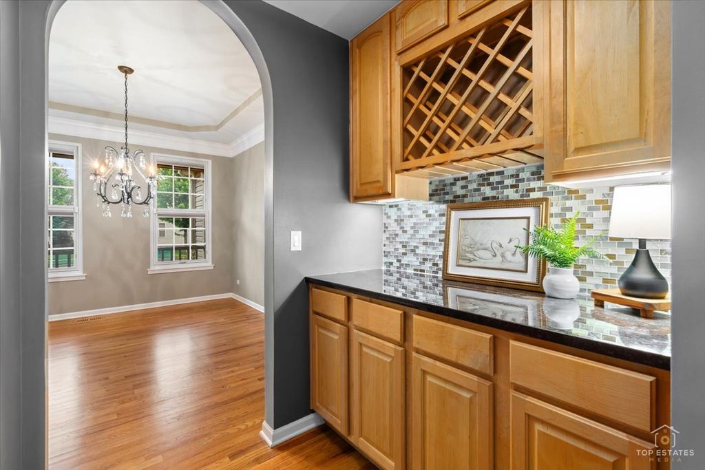 Image 21 of property listing at 3705 Provence Drive, St. Charles, IL 60175