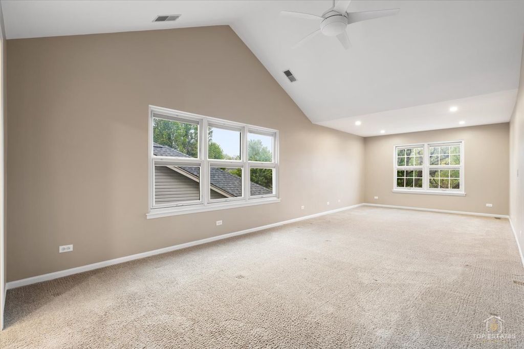 Image 26 of property listing at 3705 Provence Drive, St. Charles, IL 60175