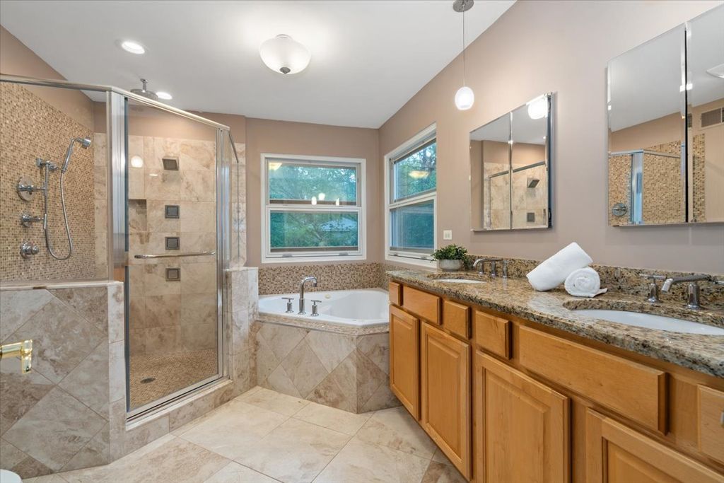 Image 28 of property listing at 3705 Provence Drive, St. Charles, IL 60175