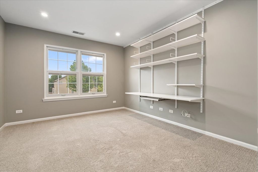 Image 32 of property listing at 3705 Provence Drive, St. Charles, IL 60175