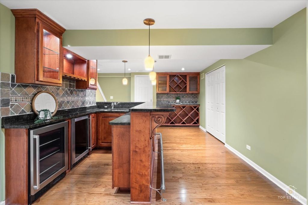 Image 36 of property listing at 3705 Provence Drive, St. Charles, IL 60175
