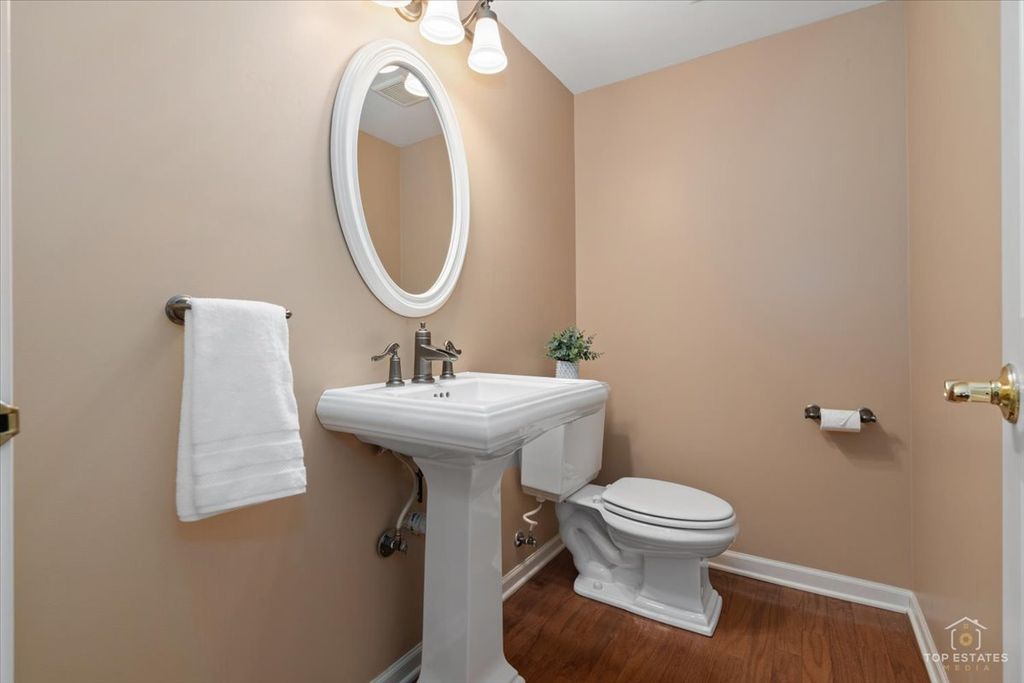 Image 39 of property listing at 3705 Provence Drive, St. Charles, IL 60175