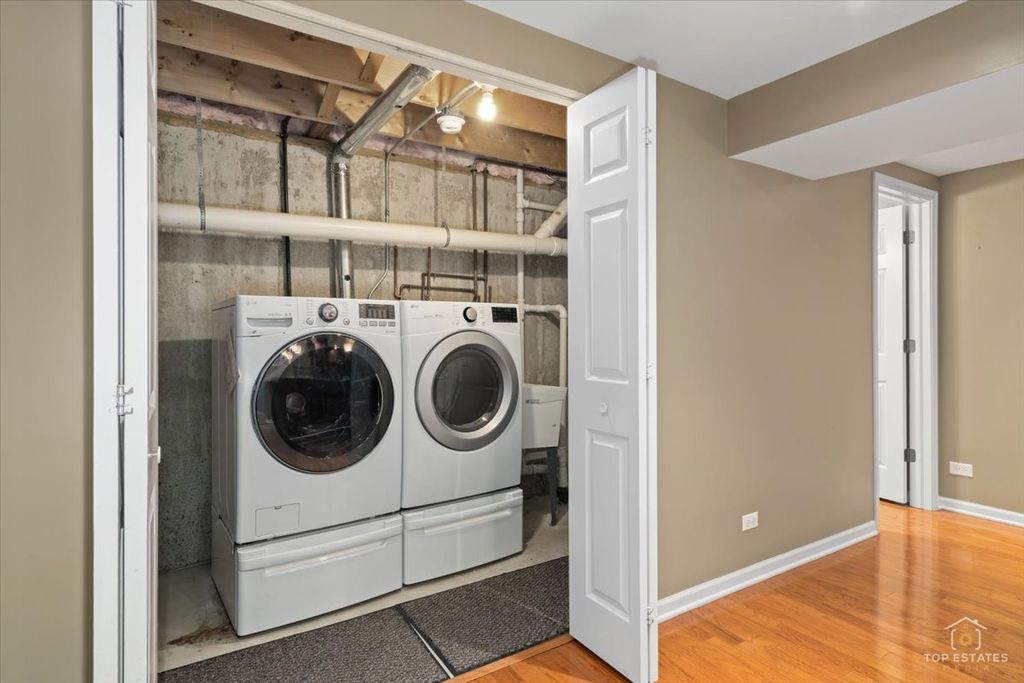 Image 40 of property listing at 3705 Provence Drive, St. Charles, IL 60175