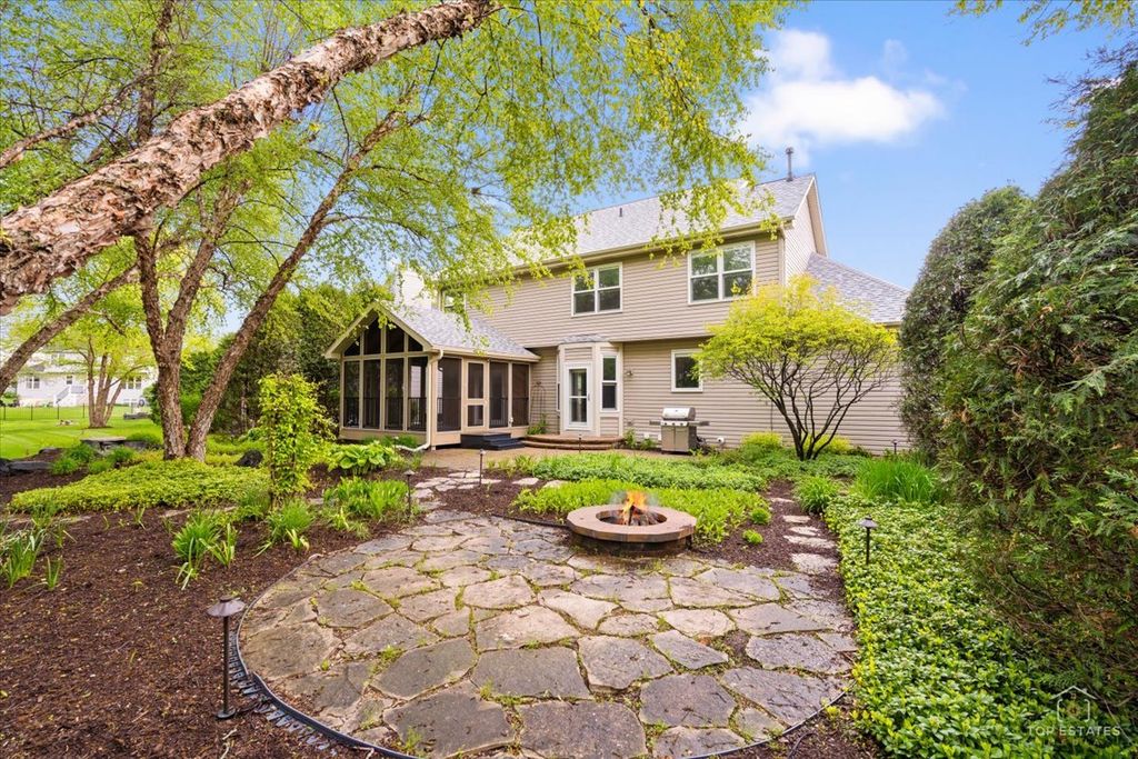 Image 45 of property listing at 3705 Provence Drive, St. Charles, IL 60175