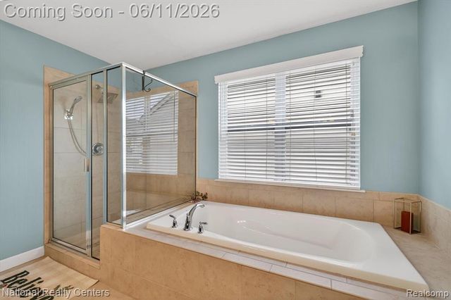 27412 Victoria Road, Novi, MI 48374