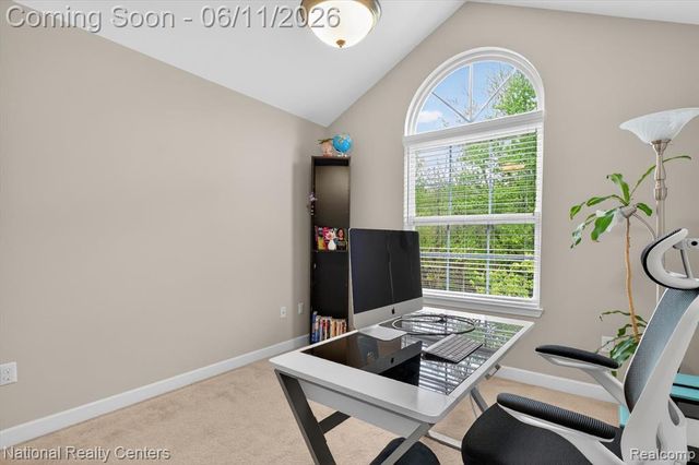 27412 Victoria Road, Novi, MI 48374