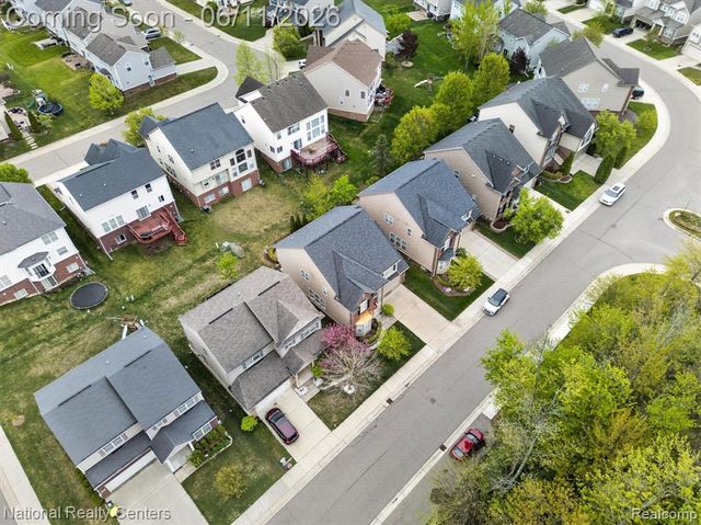 27412 Victoria Road, Novi, MI 48374