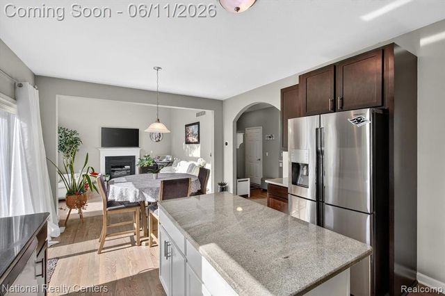 27412 Victoria Road, Novi, MI 48374