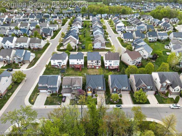 27412 Victoria Road, Novi, MI 48374
