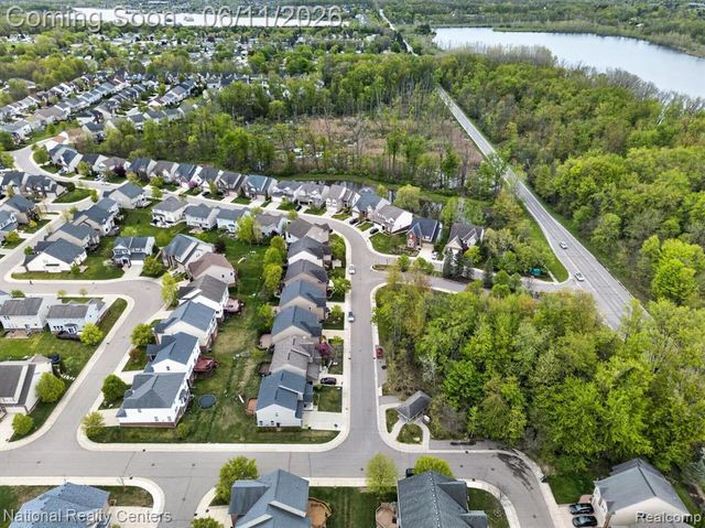 27412 Victoria Road, Novi, MI 48374