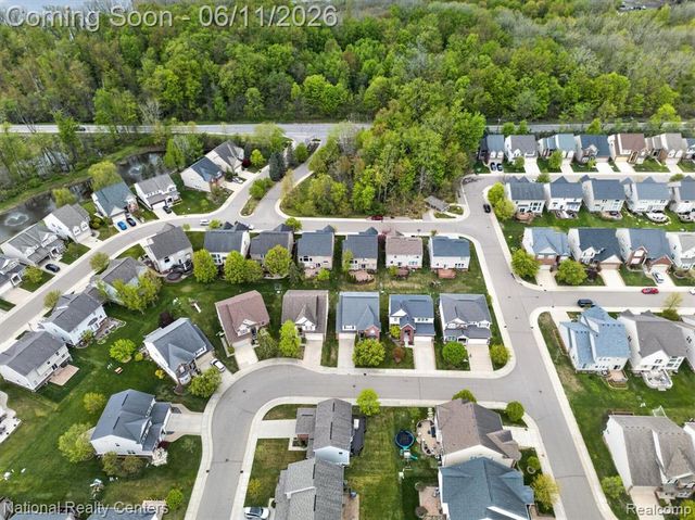 27412 Victoria Road, Novi, MI 48374