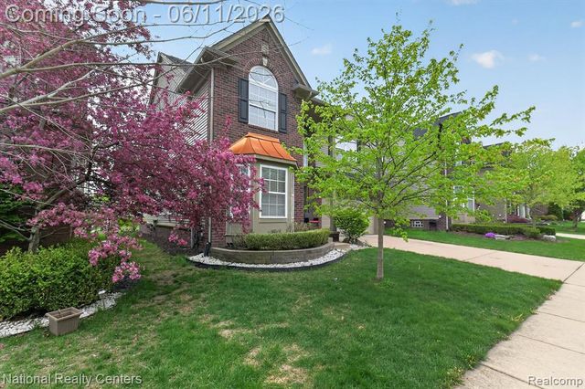 27412 Victoria Road, Novi, MI 48374