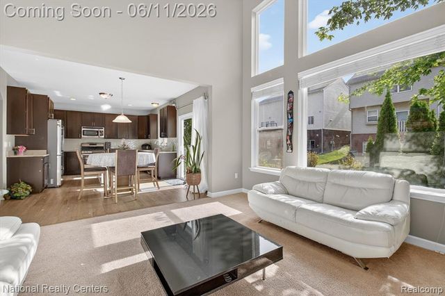 27412 Victoria Road, Novi, MI 48374