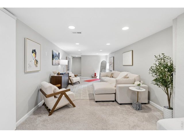 3045 N Columbine St, Denver, CO 80205