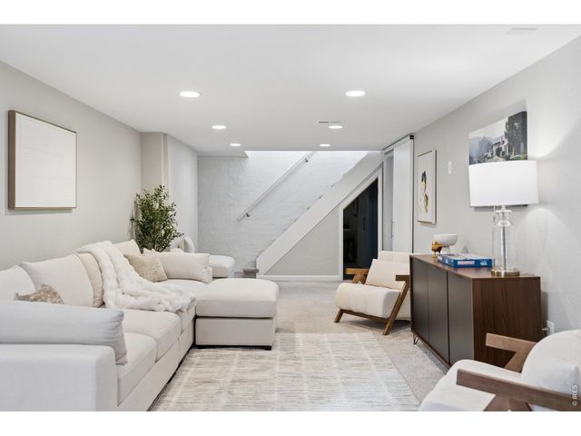 3045 N Columbine St, Denver, CO 80205