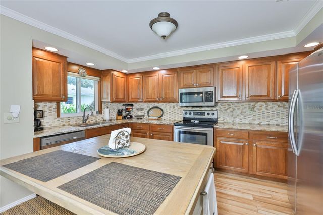 1403 LANGLEY DRIVE, Sun City Center, FL 33573