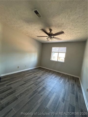 945 Applewood Lane, Fayetteville, NC 28303