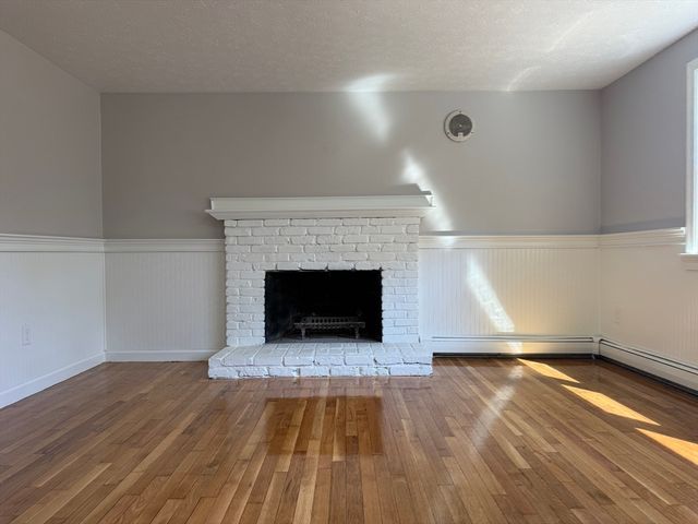 165 Hedges Pond Rd, Plymouth, MA 02360