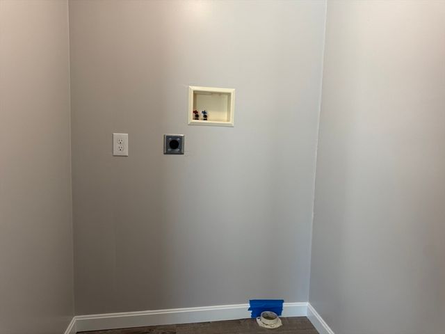 165 Hedges Pond Rd, Plymouth, MA 02360