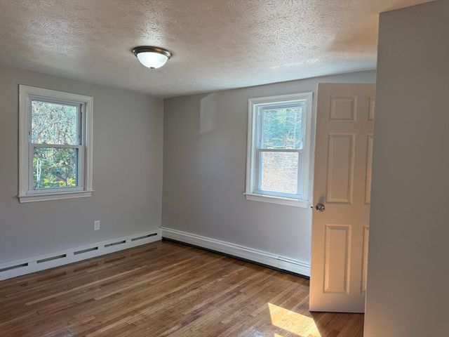 165 Hedges Pond Rd, Plymouth, MA 02360