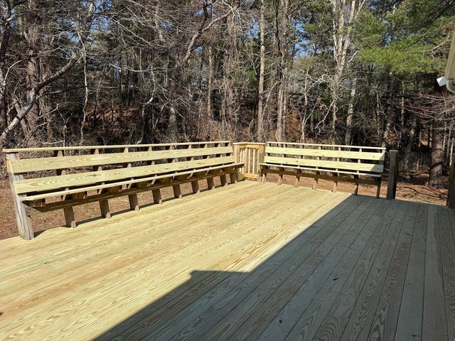 165 Hedges Pond Rd, Plymouth, MA 02360