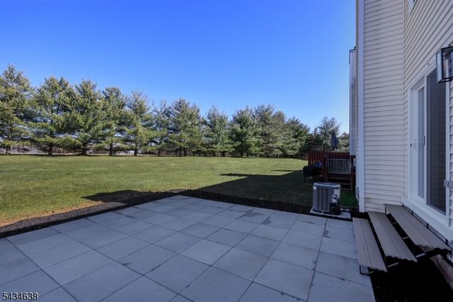 3 Cheyenne Trl, Branchburg Twp., NJ 08876