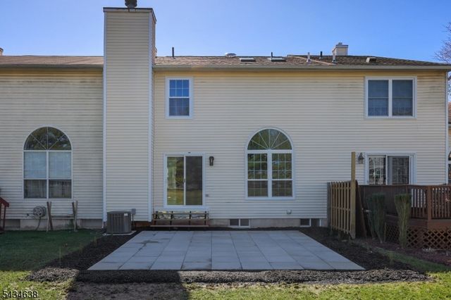 3 Cheyenne Trl, Branchburg Twp., NJ 08876