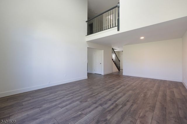 3 Cheyenne Trl, Branchburg Twp., NJ 08876