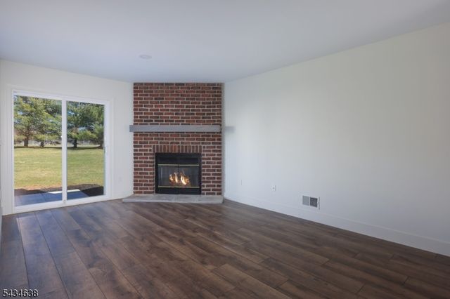 3 Cheyenne Trl, Branchburg Twp., NJ 08876