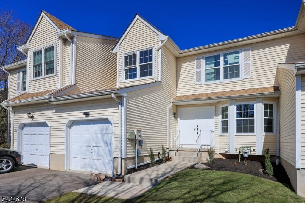 3 Cheyenne Trl, Branchburg Twp., NJ 08876