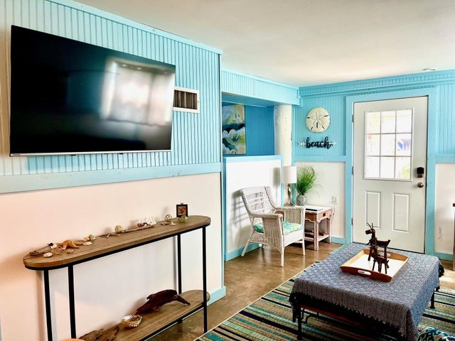 110 Ocean Avenue, Surfside Beach, TX 77541