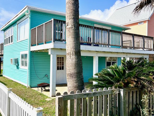 110 Ocean Avenue, Surfside Beach, TX 77541